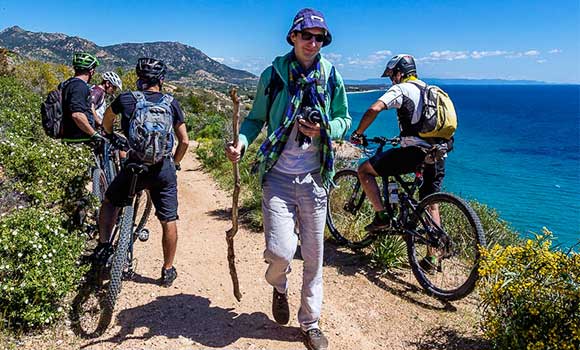 Guides conférenciers SARDAIGNE, VOYAGES CULTURELS, EXCURSIONS GUIDÉES, RANDONNÉES, ATELIER CUISINE, STAGES DE CUISINE, VISITES AVEC GUIDE PROFESSIONNEL, CIRCUITS DE SARDAIGNE, SÉJOUR LINGUISTIQUE D'ITALIEN, ITINERAIRES SUR MESURE