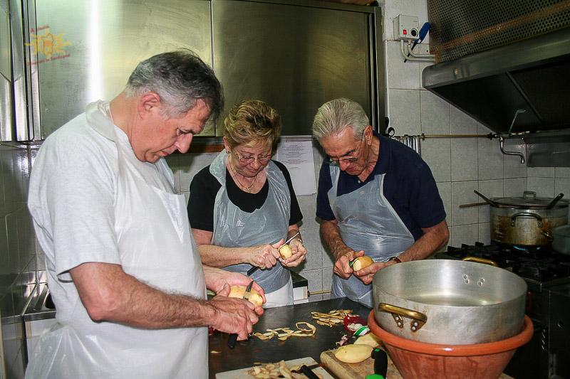 Guides conférenciers SARDAIGNE, VOYAGES CULTURELS, EXCURSIONS GUIDÉES, RANDONNÉES, ATELIER CUISINE, STAGES DE CUISINE, VISITES AVEC GUIDE PROFESSIONNEL, CIRCUITS DE SARDAIGNE, SÉJOUR LINGUISTIQUE D'ITALIEN, ITINERAIRES SUR MESURE