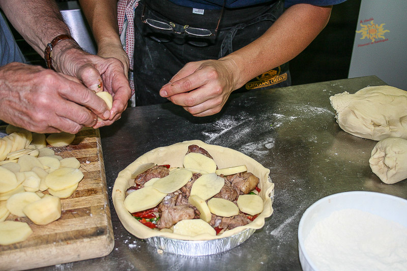 Guides conférenciers SARDAIGNE, VOYAGES CULTURELS, EXCURSIONS GUIDÉES, RANDONNÉES, ATELIER CUISINE, STAGES DE CUISINE, VISITES AVEC GUIDE PROFESSIONNEL, CIRCUITS DE SARDAIGNE, SÉJOUR LINGUISTIQUE D'ITALIEN, ITINERAIRES SUR MESURE