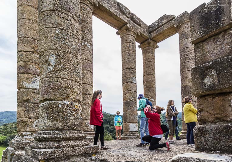 Guides conférenciers SARDAIGNE, VOYAGES CULTURELS, EXCURSIONS GUIDÉES, RANDONNÉES, ATELIER CUISINE, STAGES DE CUISINE, VISITES AVEC GUIDE PROFESSIONNEL, CIRCUITS DE SARDAIGNE, SÉJOUR LINGUISTIQUE D'ITALIEN, ITINERAIRES SUR MESURE