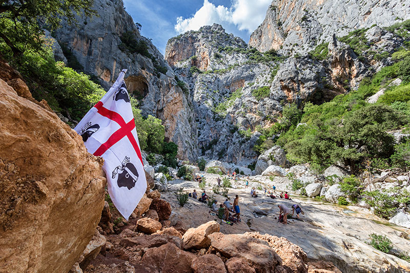 Guides conférenciers SARDAIGNE, VOYAGES CULTURELS, EXCURSIONS GUIDÉES, RANDONNÉES, ATELIER CUISINE, STAGES DE CUISINE, VISITES AVEC GUIDE PROFESSIONNEL, CIRCUITS DE SARDAIGNE, SÉJOUR LINGUISTIQUE D'ITALIEN, ITINERAIRES SUR MESURE