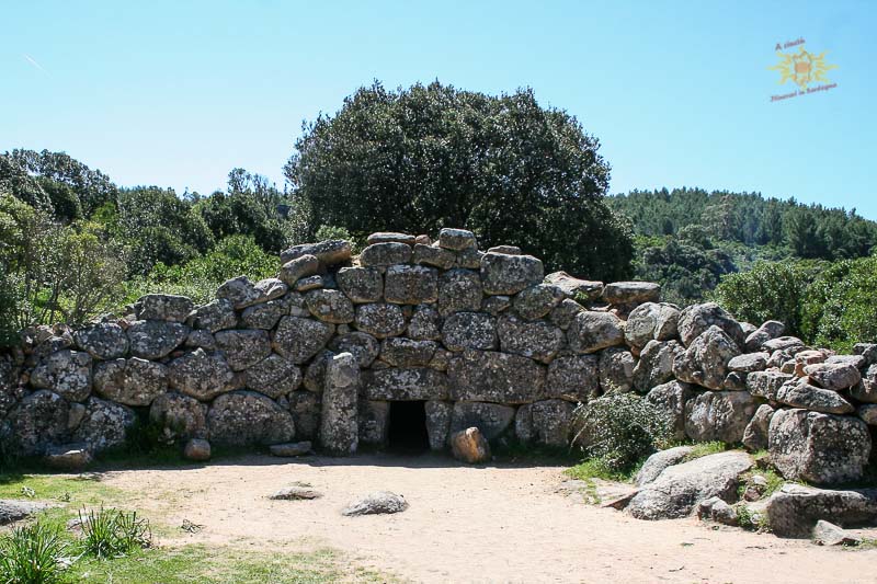 Guides conférenciers SARDAIGNE, VOYAGES CULTURELS, EXCURSIONS GUIDÉES, RANDONNÉES, ATELIER CUISINE, STAGES DE CUISINE, VISITES AVEC GUIDE PROFESSIONNEL, CIRCUITS DE SARDAIGNE, SÉJOUR LINGUISTIQUE D'ITALIEN, ITINERAIRES SUR MESURE