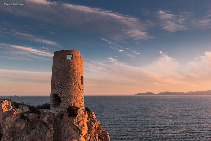 Guides conférenciers SARDAIGNE, VOYAGES CULTURELS, EXCURSIONS GUIDÉES, RANDONNÉES, ATELIER CUISINE, STAGES DE CUISINE, VISITES AVEC GUIDE PROFESSIONNEL, CIRCUITS DE SARDAIGNE, SÉJOUR LINGUISTIQUE D'ITALIEN, ITINERAIRES SUR MESURE