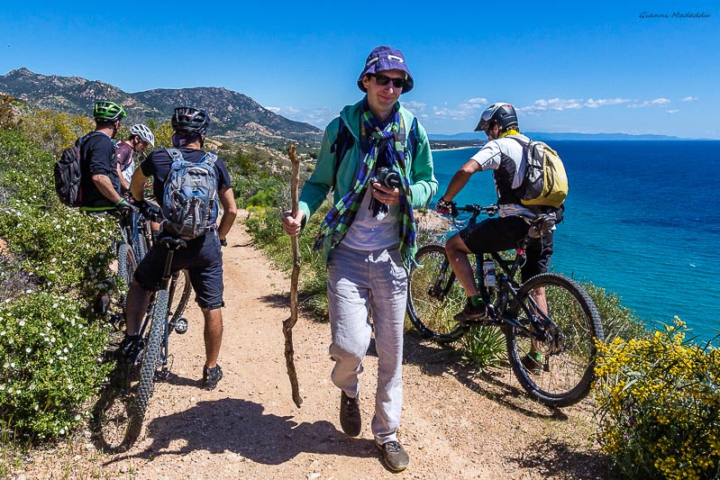 Guides conférenciers SARDAIGNE, VOYAGES CULTURELS, EXCURSIONS GUIDÉES, RANDONNÉES, ATELIER CUISINE, STAGES DE CUISINE, VISITES AVEC GUIDE PROFESSIONNEL, CIRCUITS DE SARDAIGNE, SÉJOUR LINGUISTIQUE D'ITALIEN, ITINERAIRES SUR MESURE